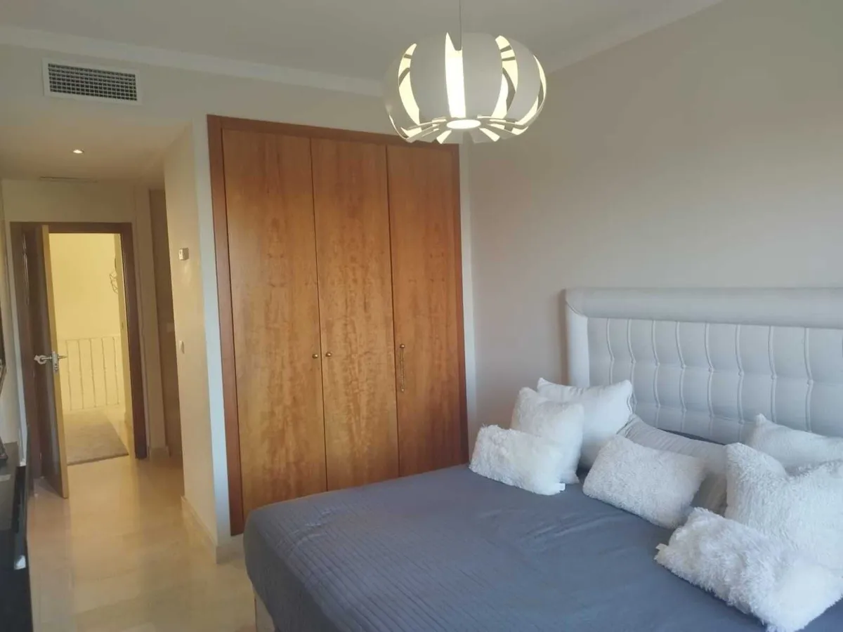 a04d460c-8f68-448e-88d3-a9f325317056