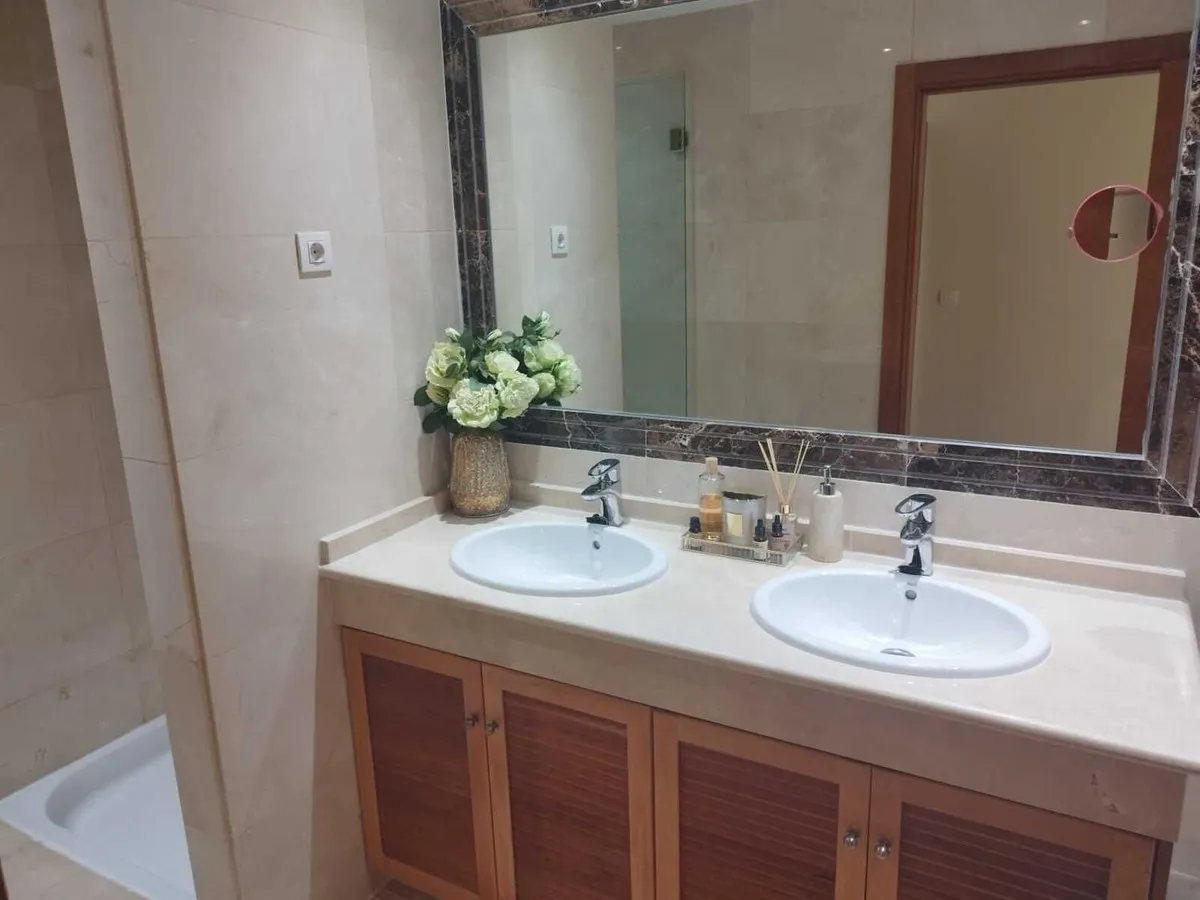 a6c926a2-7f62-41de-be44-23f7a2f7be32