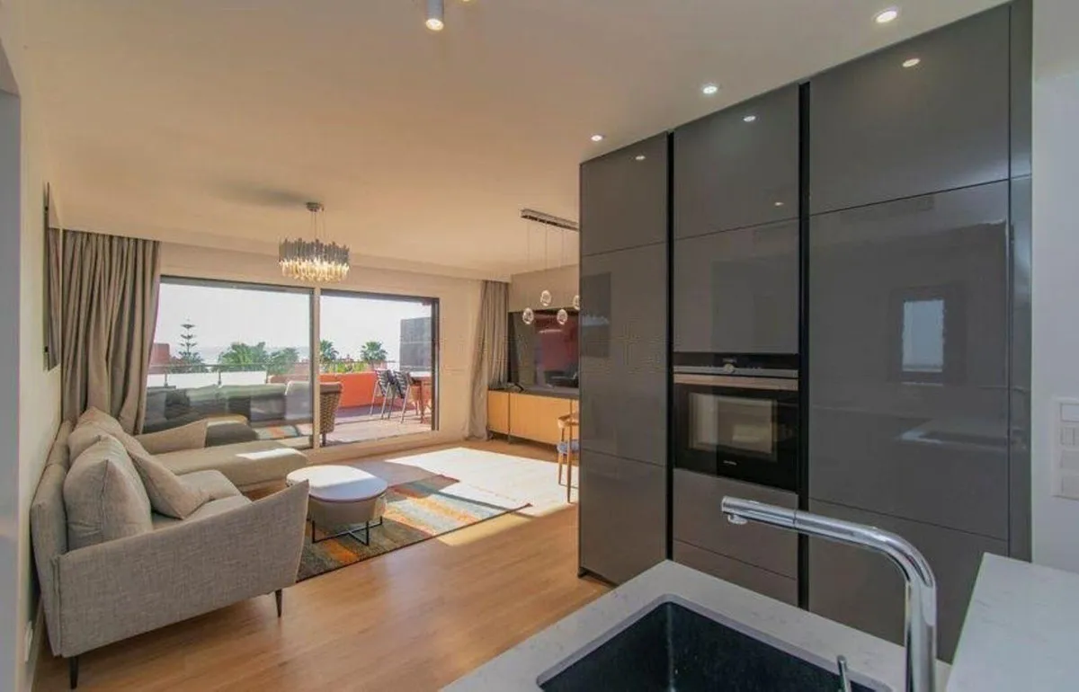 8e6d03b4-a7ec-48e4-b6d6-67dbb93c3b43