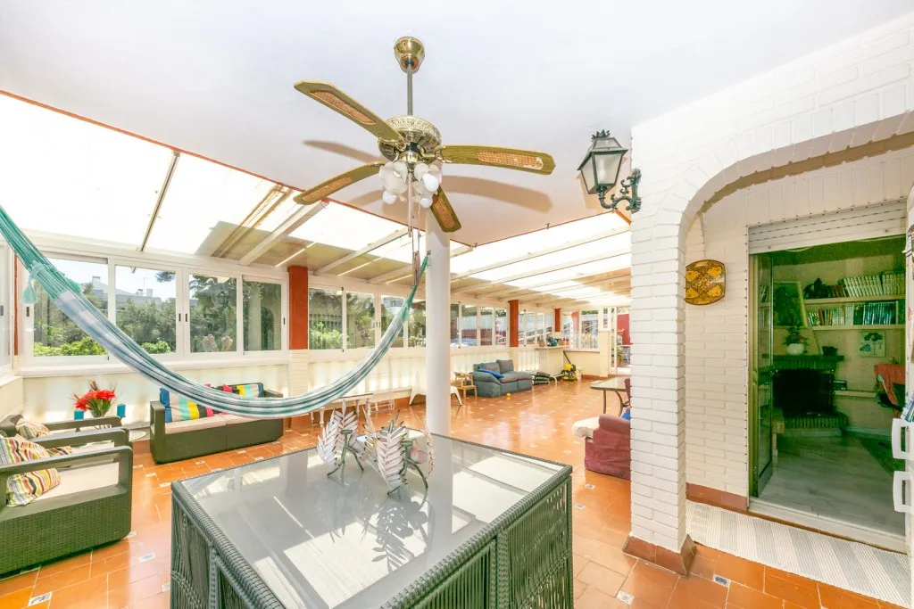 408f8832-c1b6-48a3-8df6-22f4bcac6081