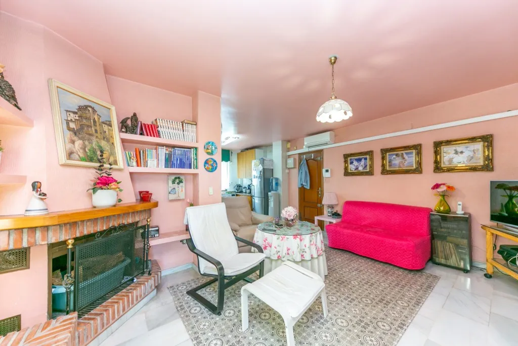 8cce93a5-9652-4c96-98b7-e80f9ce91272