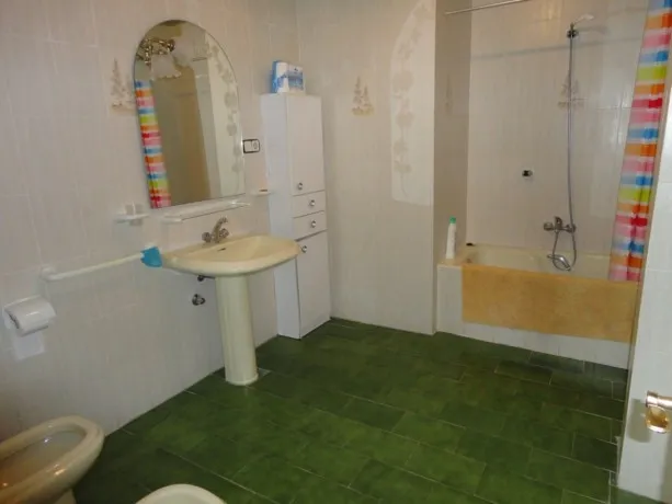 e2e29924-e89d-4755-99dd-f97a1e7abd8c