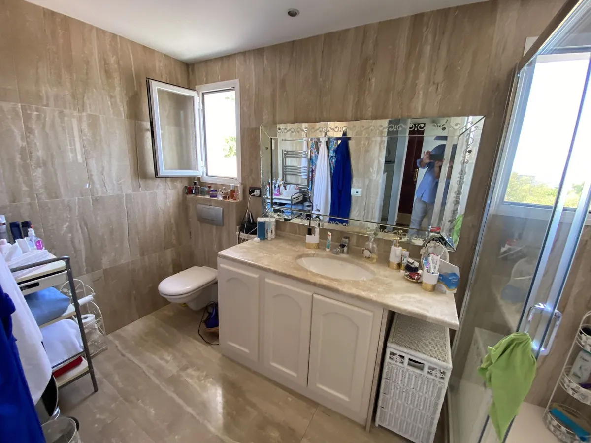 79127947-41ed-4208-996e-a4976f47f8f4