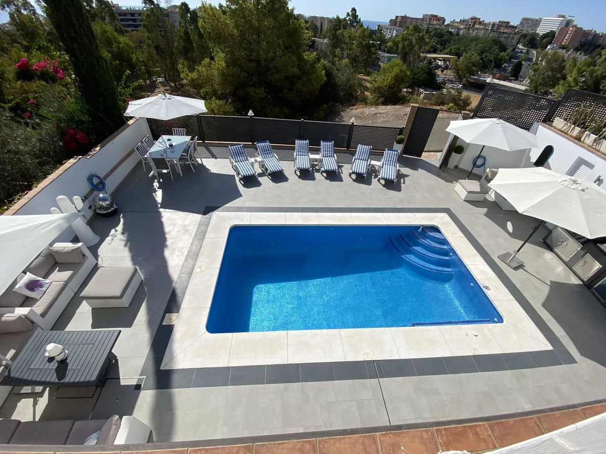 817b14dc-a6fd-4740-bab4-25718b3eb1d1