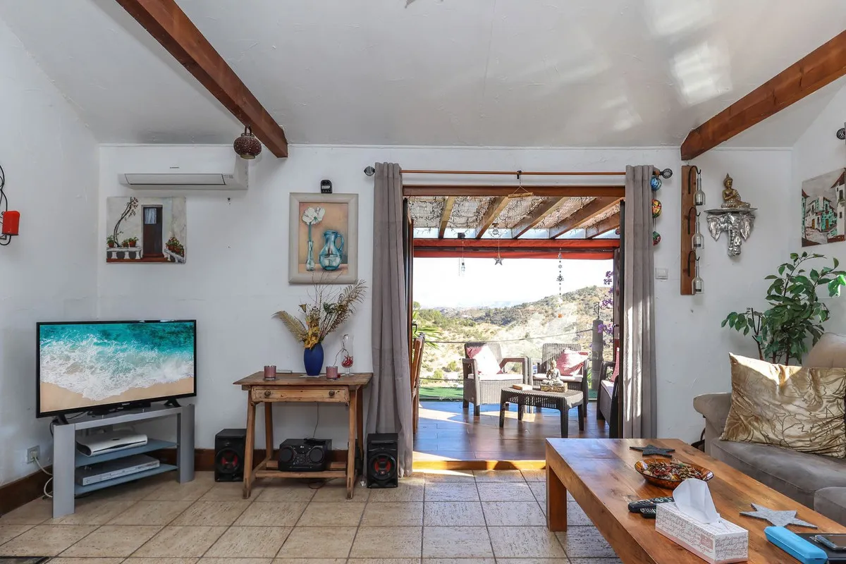 050b1ea8-f544-4eea-9e25-0dc57bfaf137