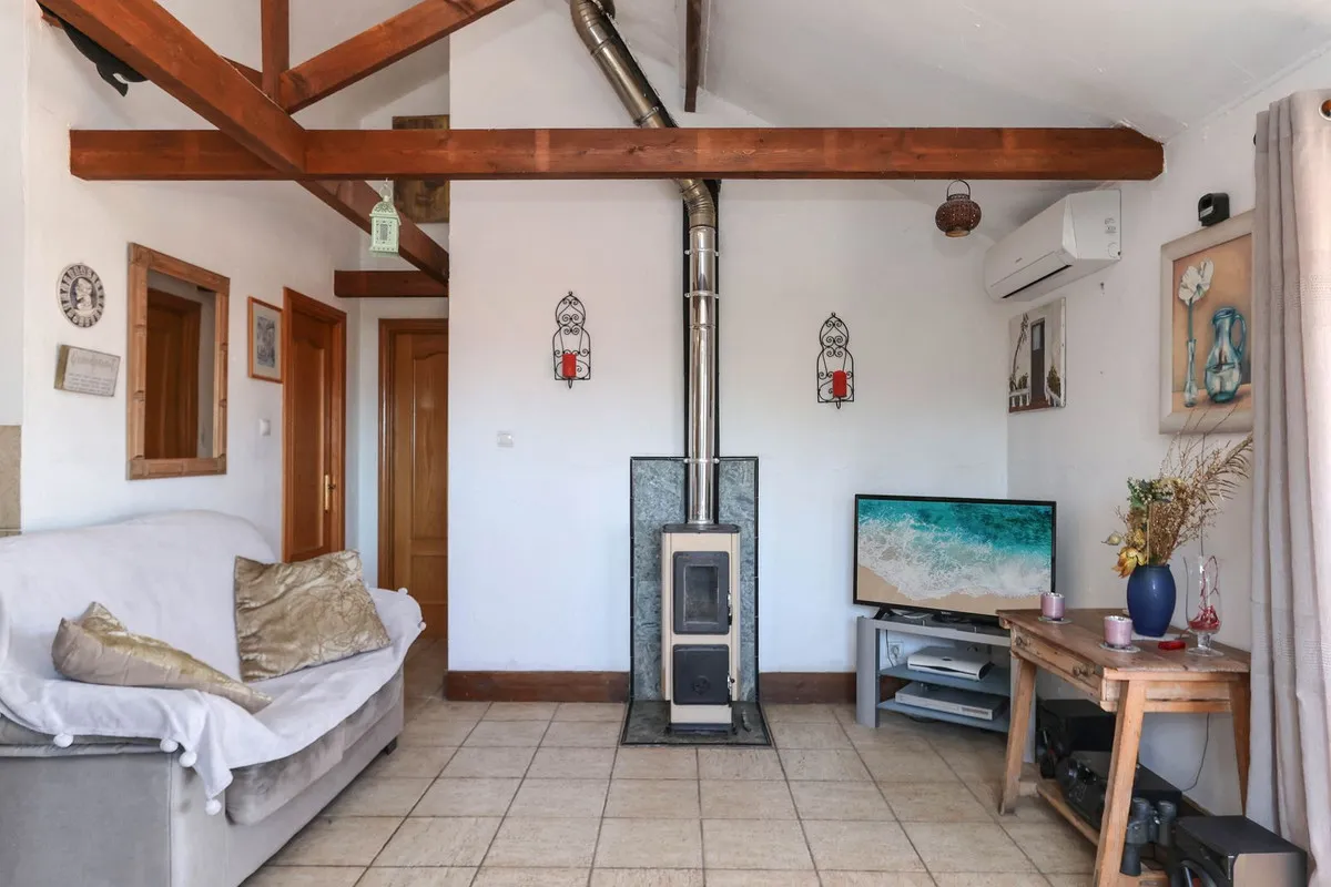 84e08cd8-6d63-4271-8f98-4ce499b160b3