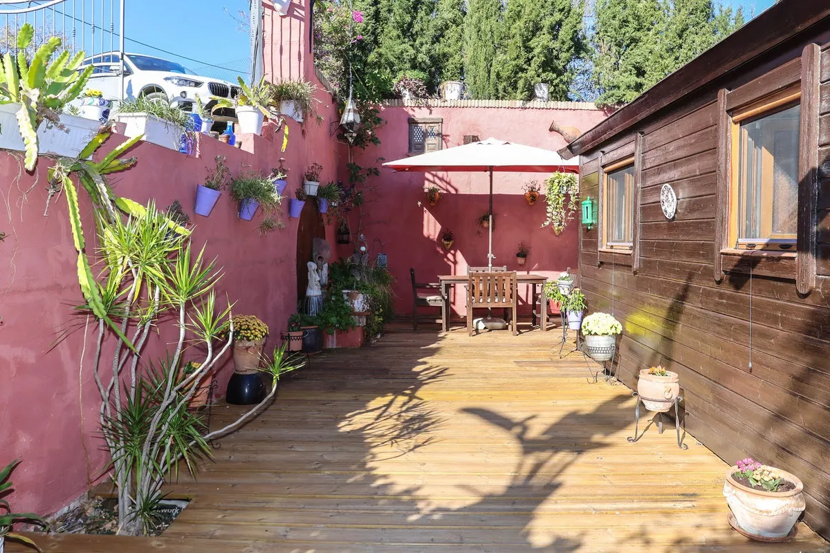 c20e33d4-b212-4ae0-8eec-406919f629cf