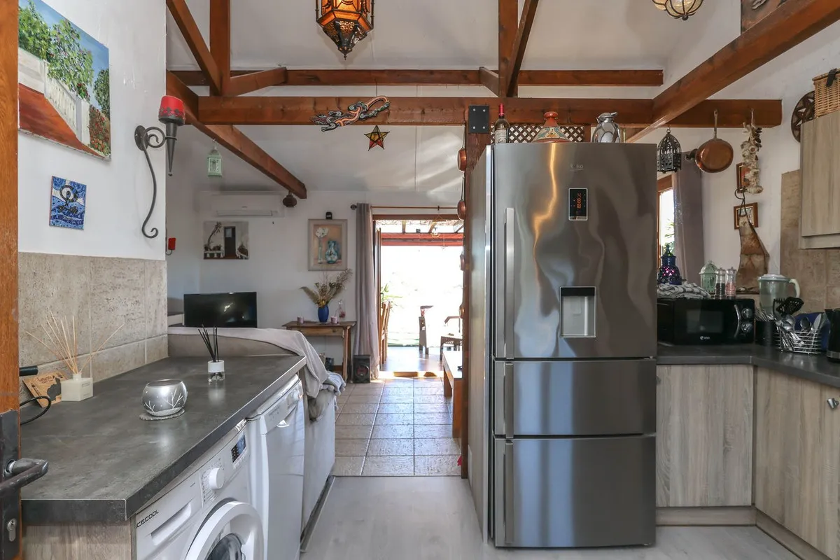 c38907e2-ca46-40a6-94dd-dc42bcc5cd33