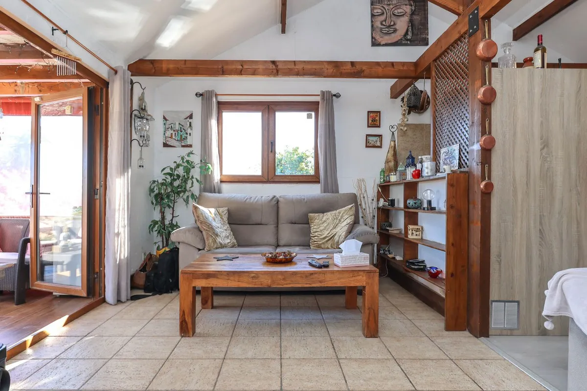 e6f5e5ef-b707-44d3-a958-418c845d0764