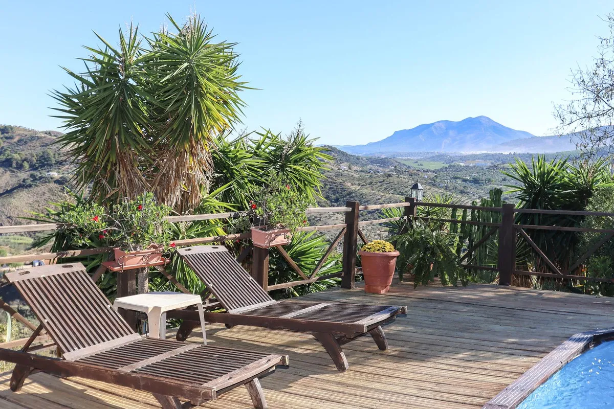 fc4cb09f-c5ae-4a9c-9127-6375e3f5ce02