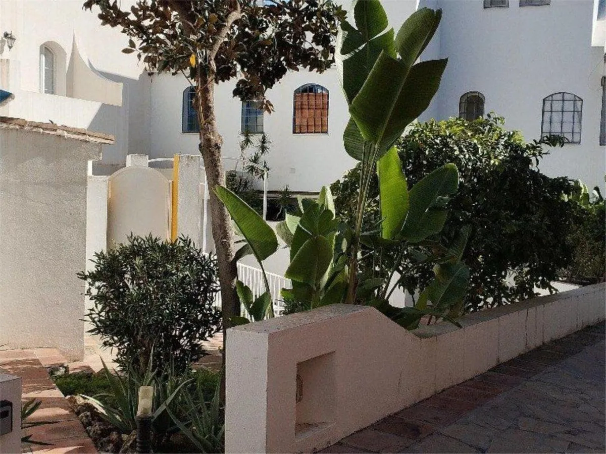 cf8ad561-139a-4a89-95d4-67ccb4620336