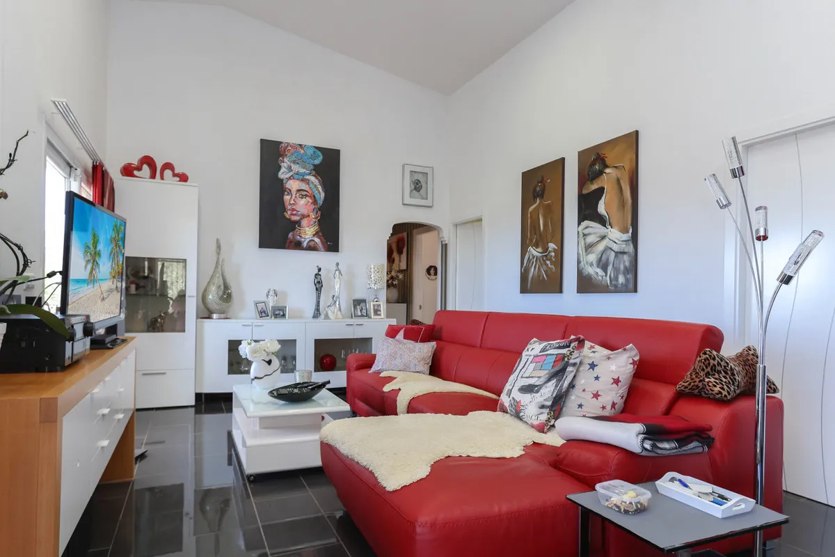 185e155b-889c-46a4-bf76-d586f7904c0d