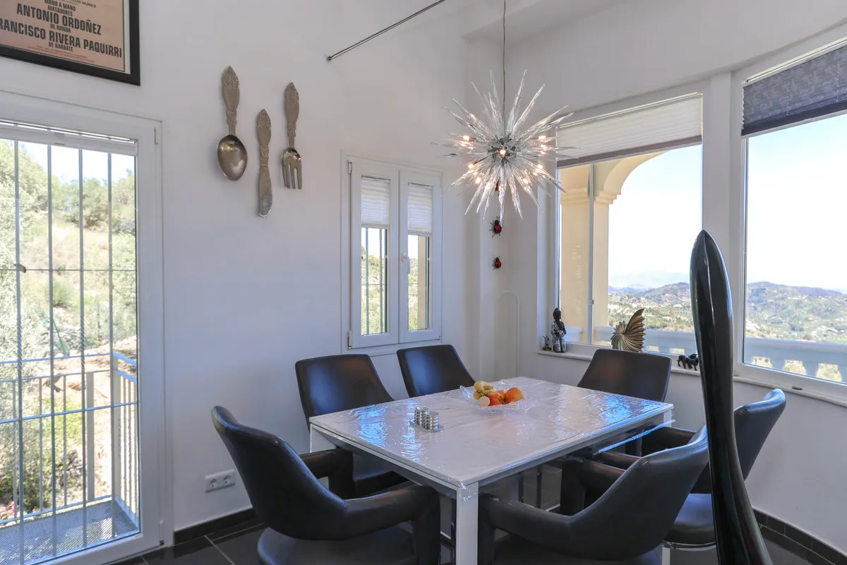 76fabff1-405e-45a6-808b-e12ad3e574a1