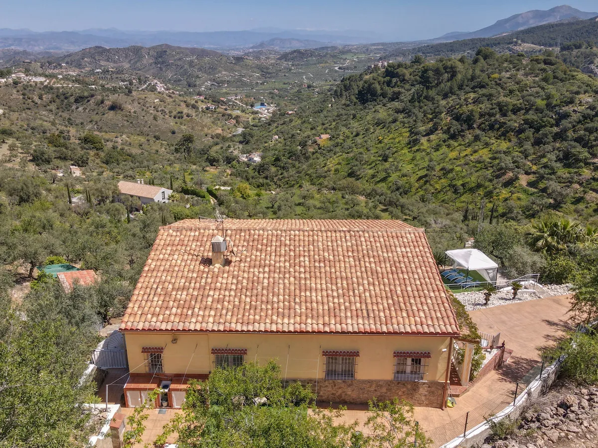 d3d9cd83-d1a2-46cc-8e16-675edd473cd8