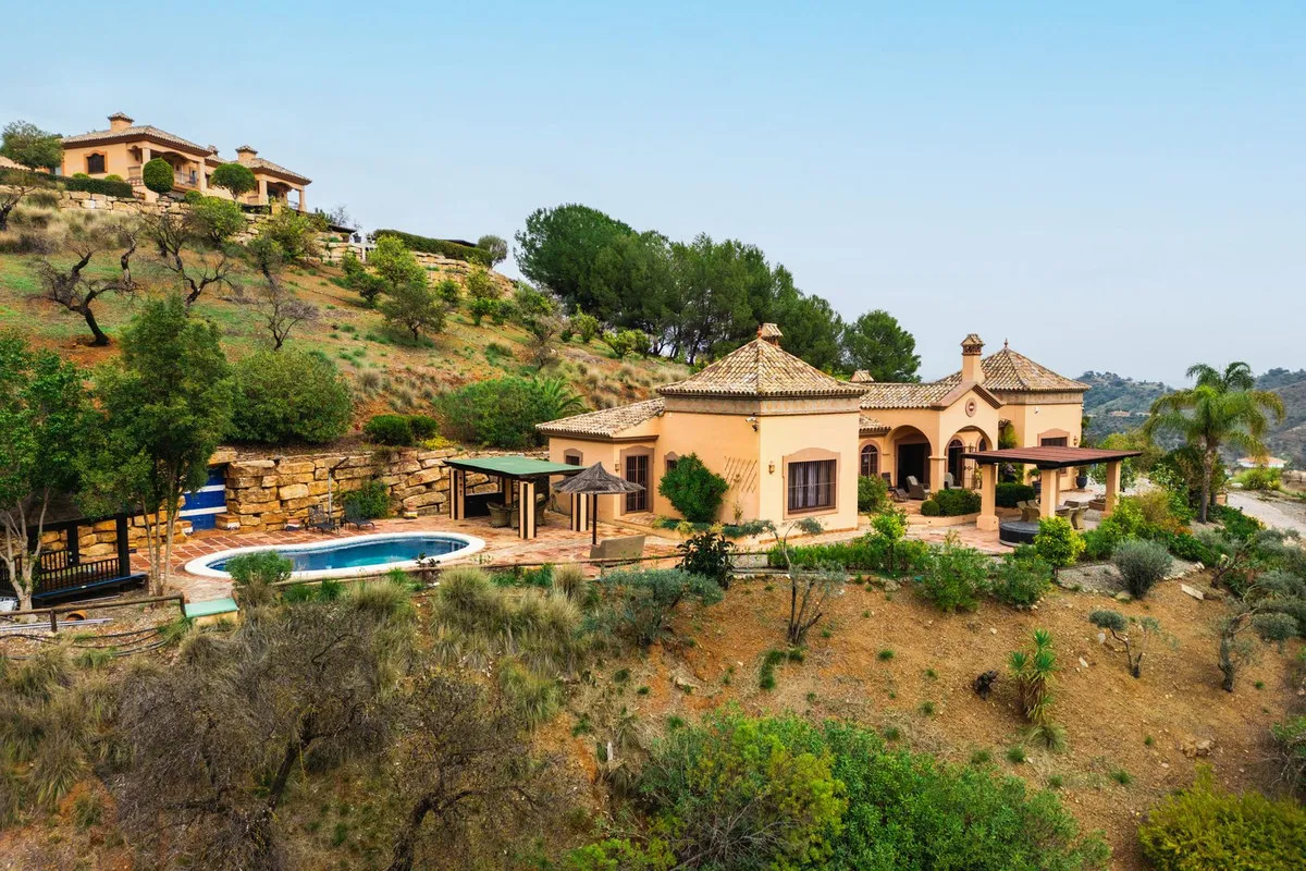 19a8100c-d6f4-4bc4-a68e-d3ba485295e7