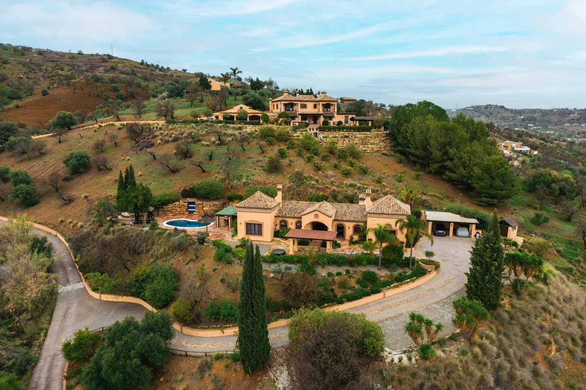 260a96aa-6d5a-4aaa-bf51-4f272b03ceef