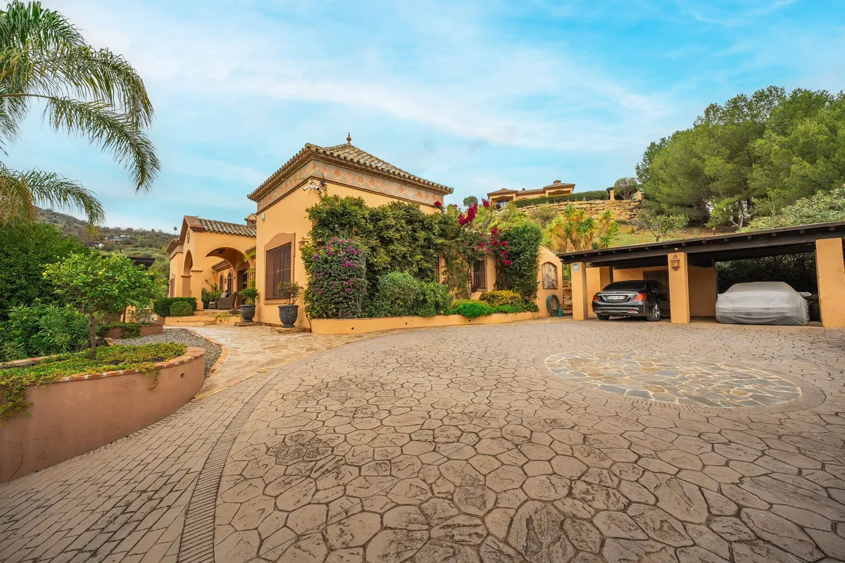 946ef94c-a37f-4cba-a7d7-6d82962a7416