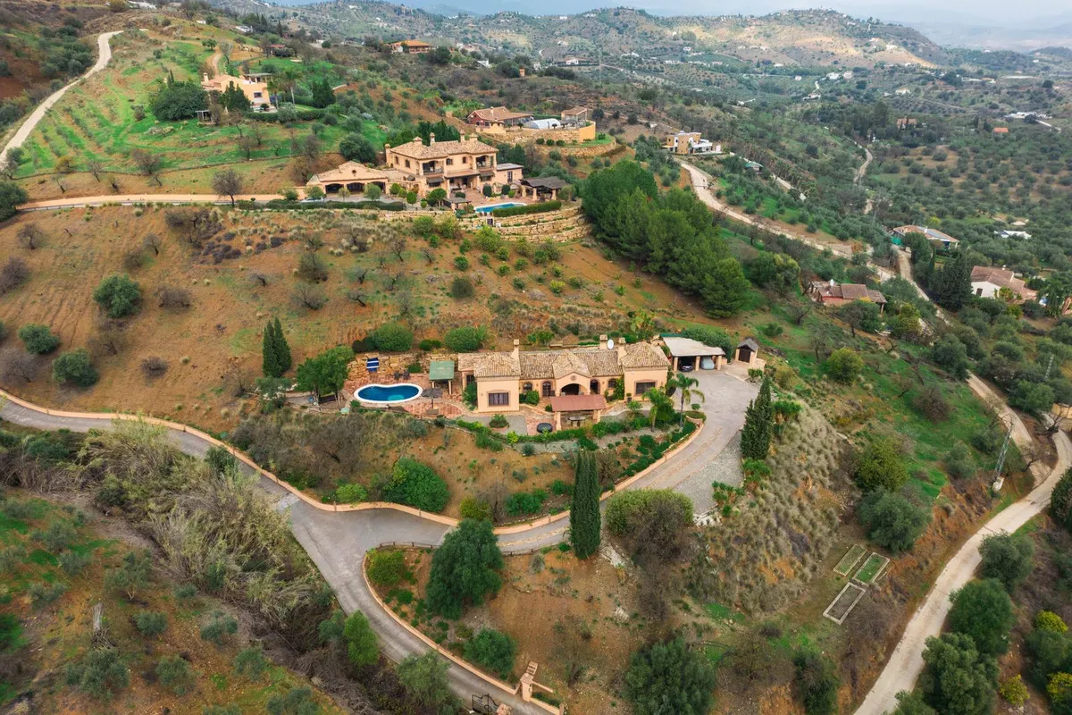 a85ba9d0-e029-4a4b-8860-21fad0498e51