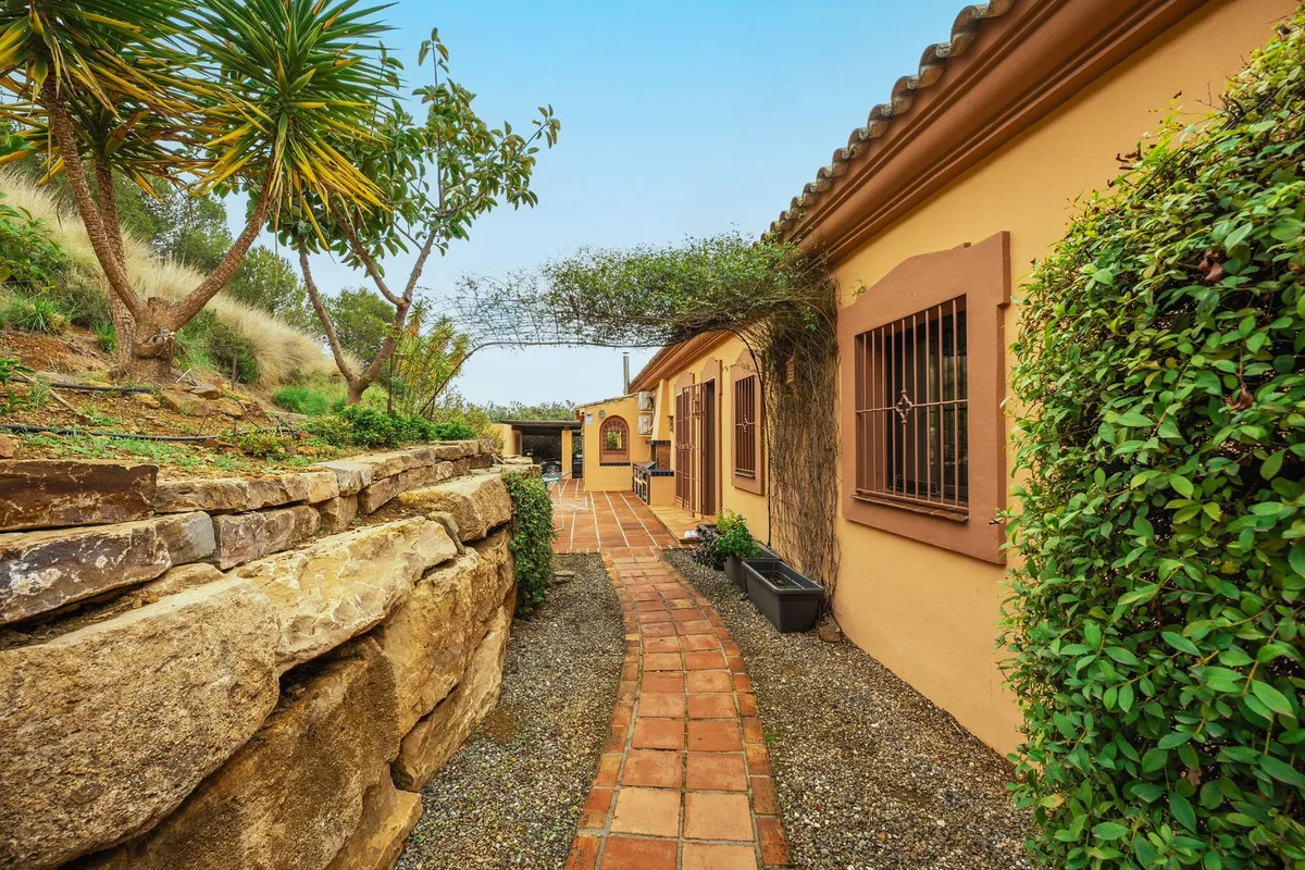 aa92fcb1-3ab4-45e3-acce-a45865d48e9c