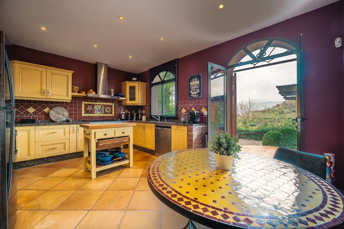 aba5e320-f31e-42e8-99b0-ac0028695941