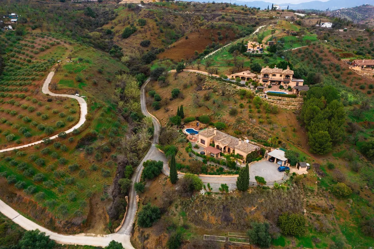 d6357cea-e8f7-4a7b-a03f-e00e58a07fc7