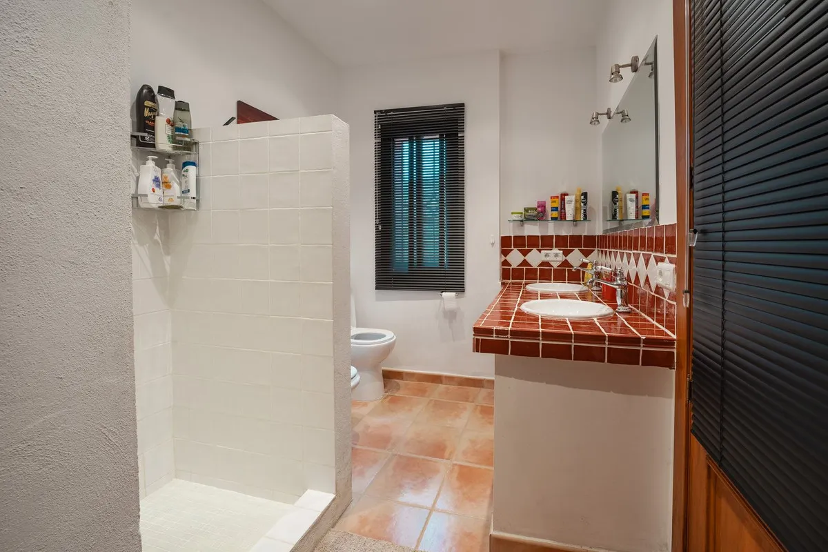 dff25e50-0753-443d-917d-f9f8a3c3659a