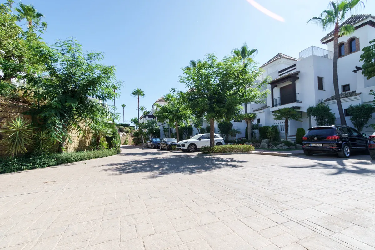 0c998ce7-dd54-4d83-a59c-5e4fddc3cf32