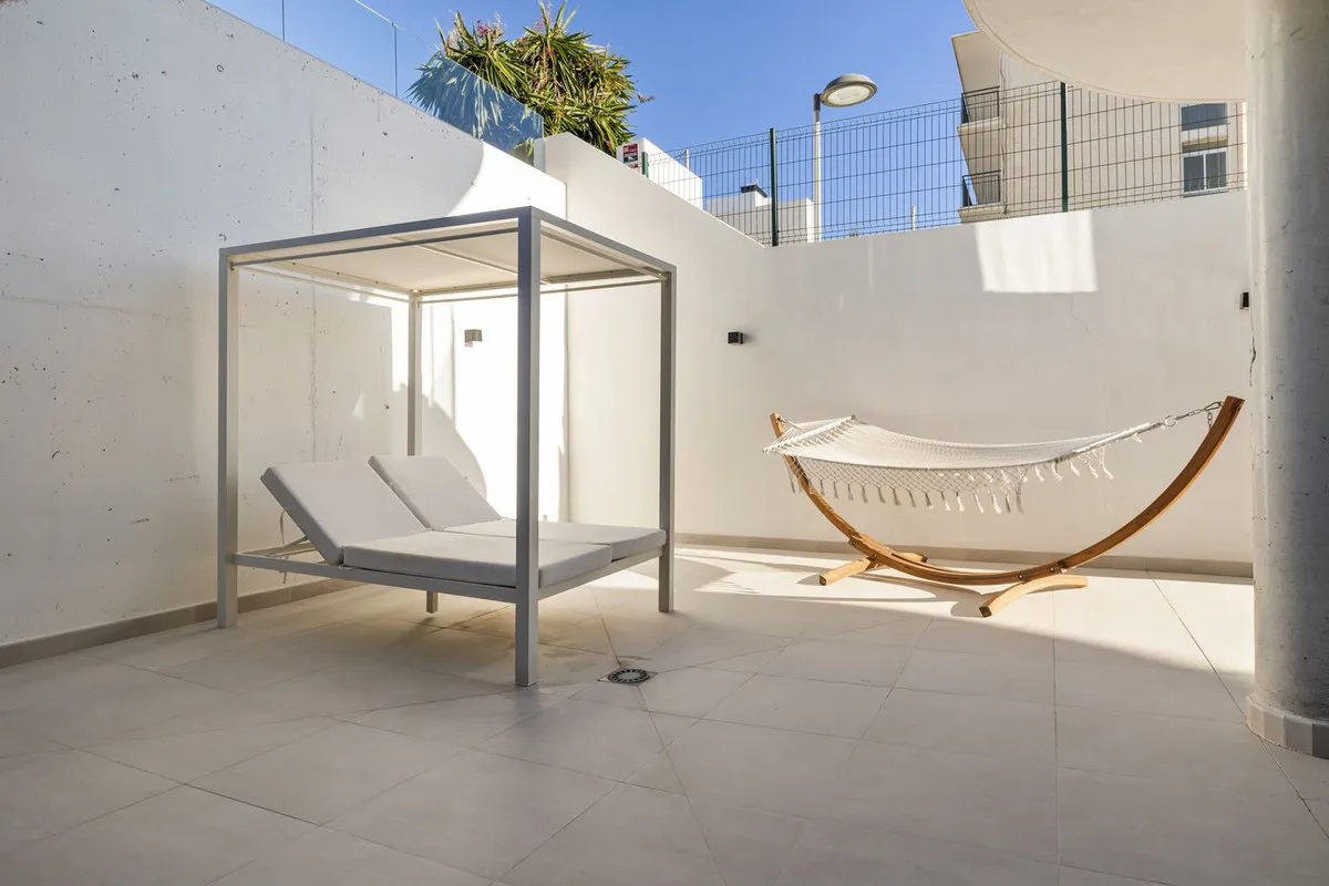 73941ad6-754e-4086-b546-eb9bd29f13e9