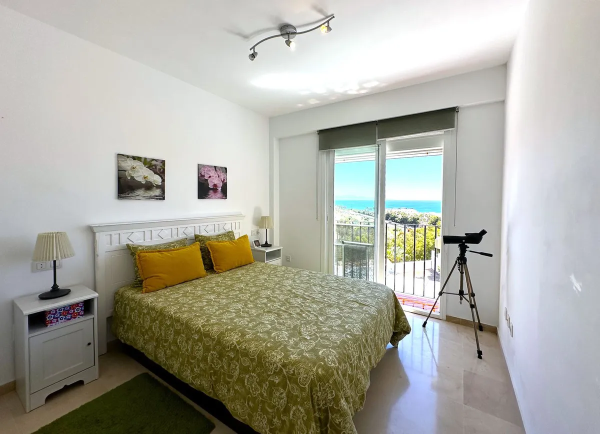 1f541836-b0c1-4088-b034-8cdb9f1b434d