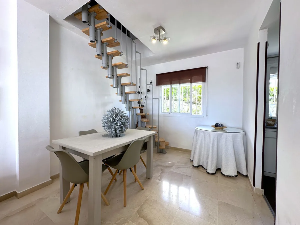 a24f4986-1630-41ba-8ba6-940784af1d60