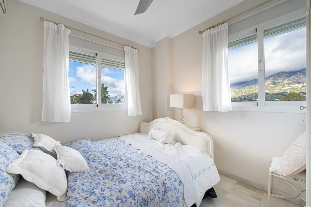 81a4a72c-f687-4a77-8d1c-cb79dece131d