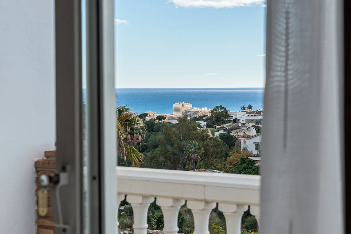 9ade6255-8e25-4348-8d7d-56c091d699af