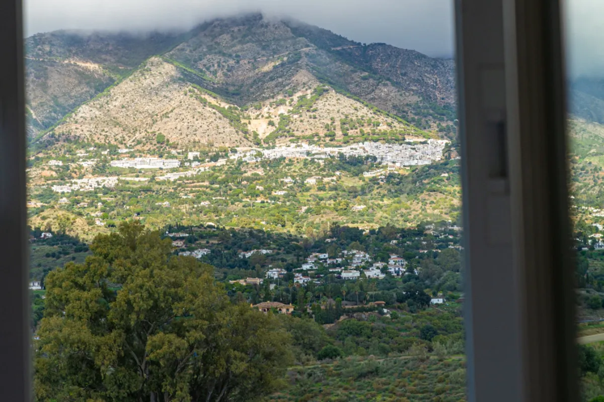 b489889d-6b20-439c-929a-7ea628ac415a