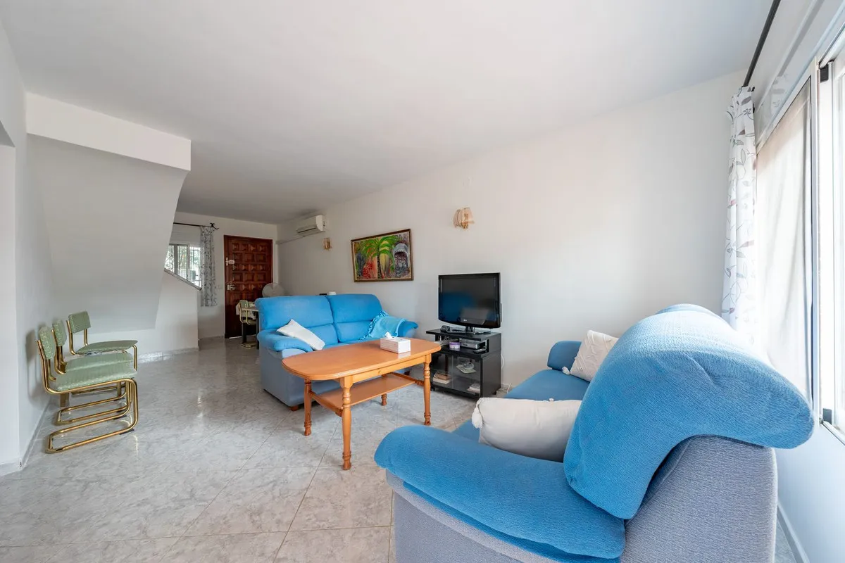 60fa0d2c-8956-4fbd-a9df-eac27f640566