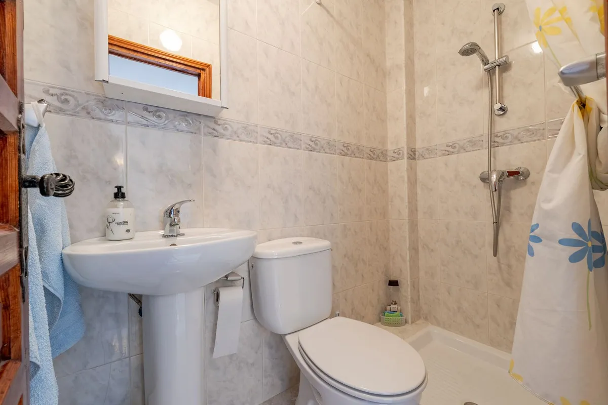 6a94617c-b16a-4b8e-b625-7d396d2be4e8