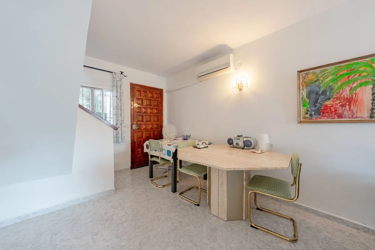 84bc82a3-085c-4bd0-85a0-42e381fc7a54