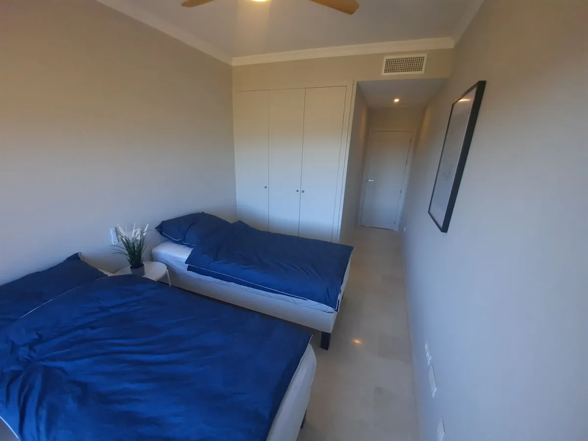 87994c70-fc74-4664-b3d4-1f133662baa0