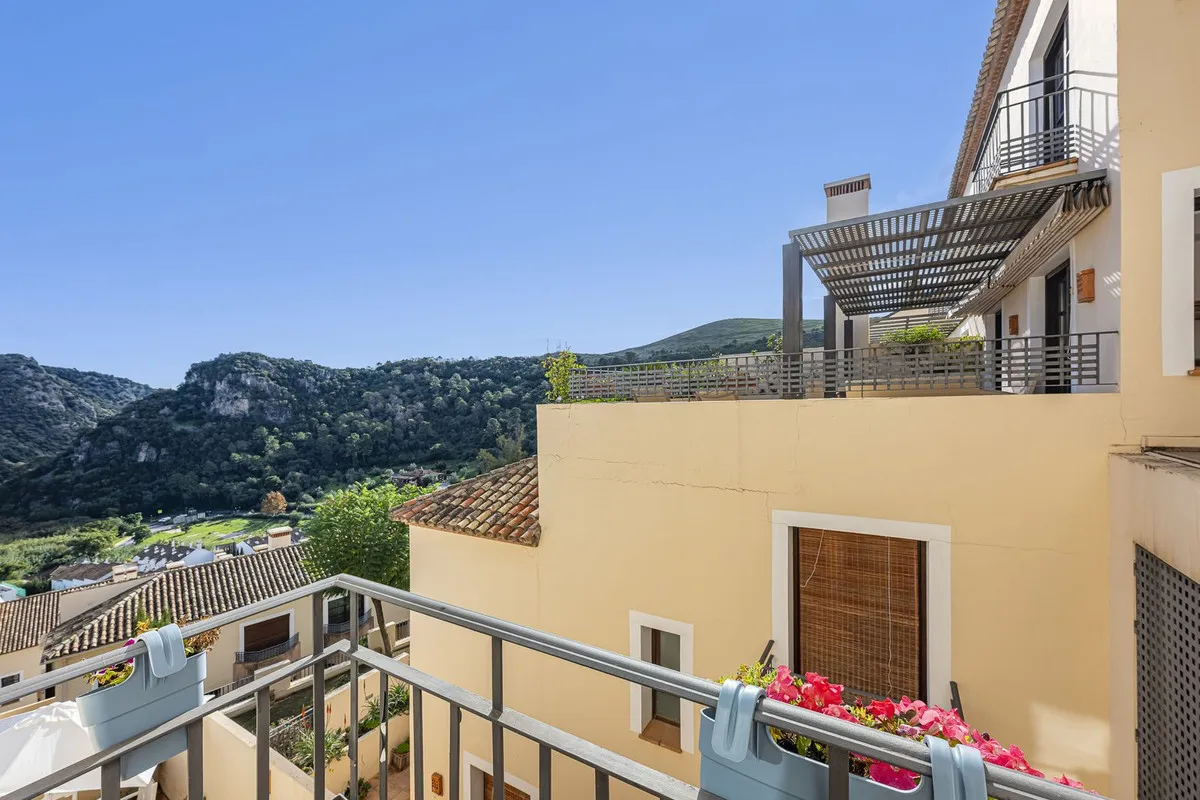 6e013490-6c7f-4b35-a2c8-a4253d3fc8b1