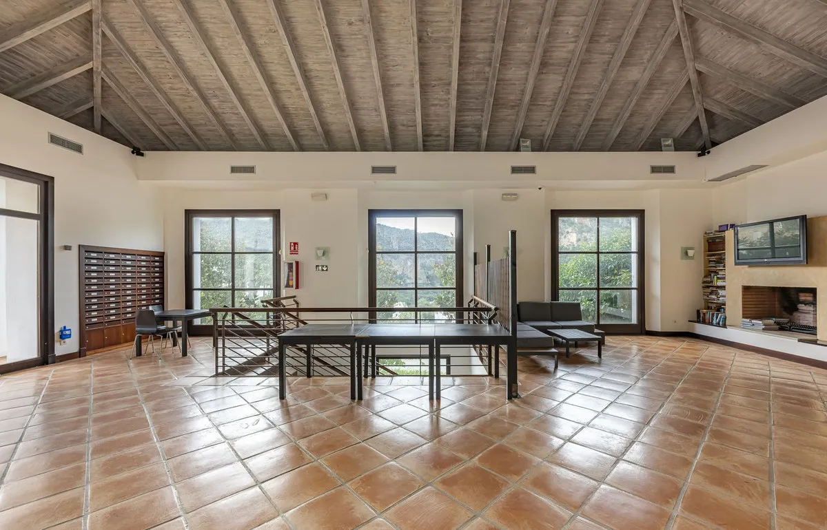 f4573e89-b391-406e-a526-7fda527eb7f0