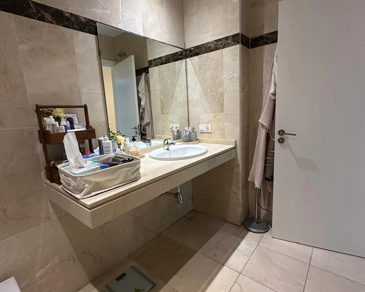 b65f427d-6534-4d34-a414-7c03df6d10bd