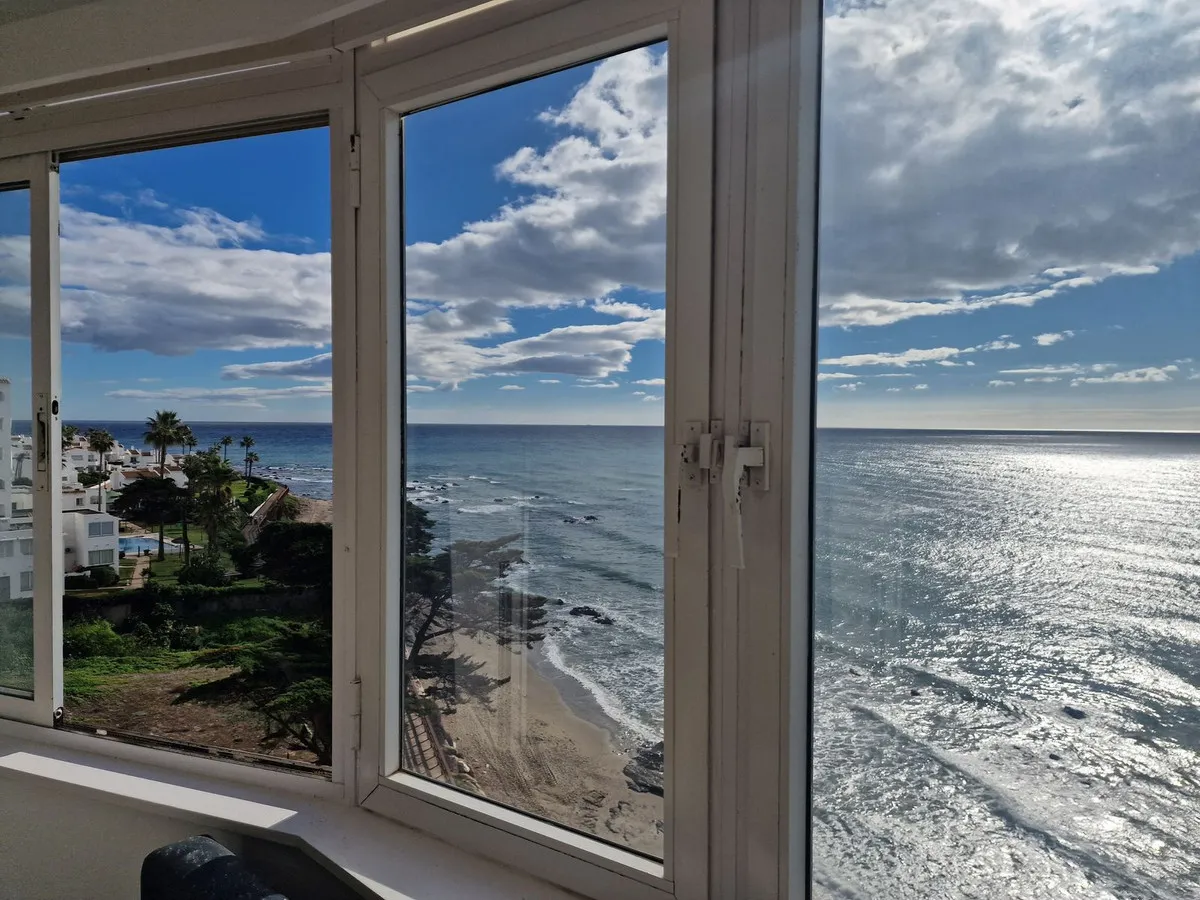 b13eaf11-c9c1-4fe5-b3f3-88e13a1ad5f3