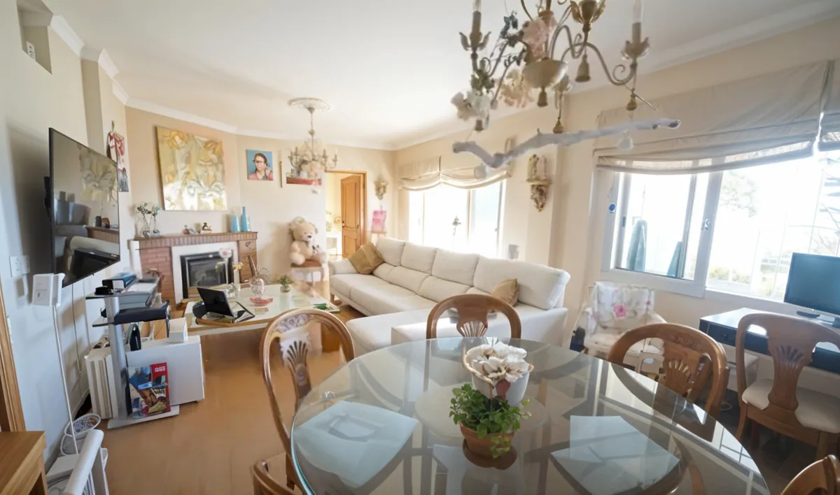 eea80102-85c1-4a97-8fa8-d1fa9ef42ba9