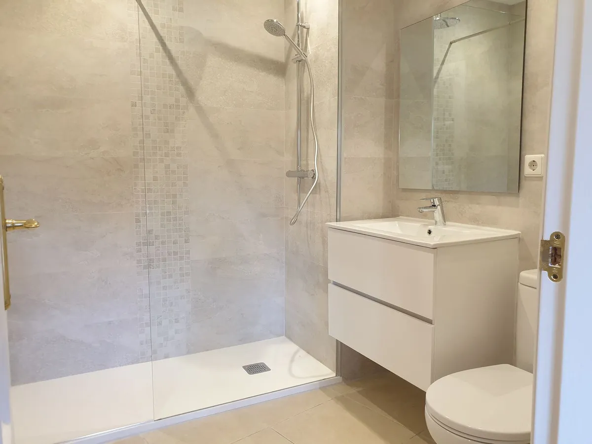 dbd52c98-0d40-4d28-9b88-f2c362d02e0e