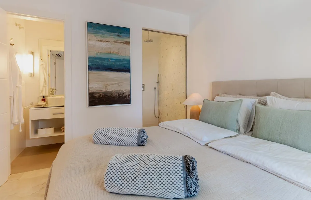 ce2a7b3f-ee2c-43d8-87ed-668e4f9886eb