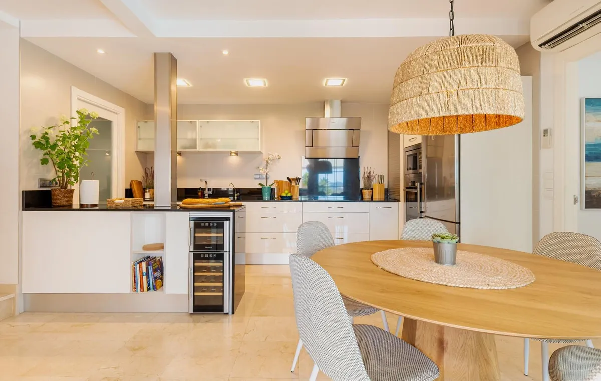 dddf4abe-84b5-44fb-aa9c-e93048aaab40