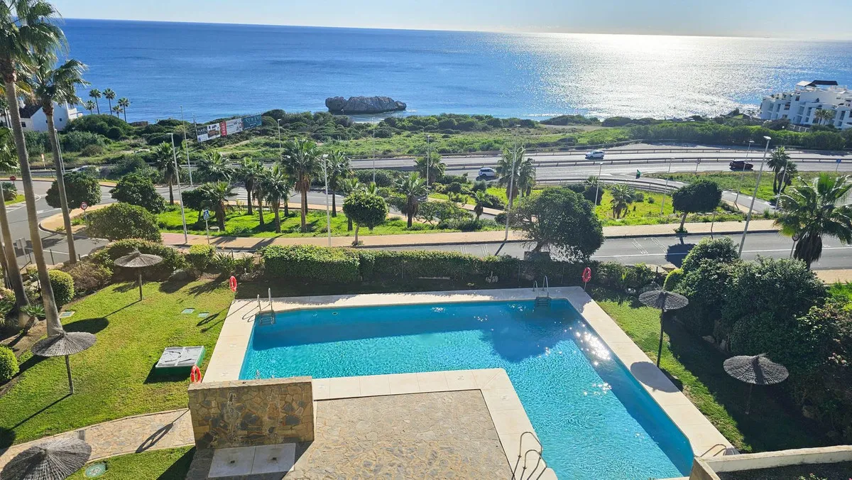 581b964f-f5b1-4359-80b7-0948cc77ca16