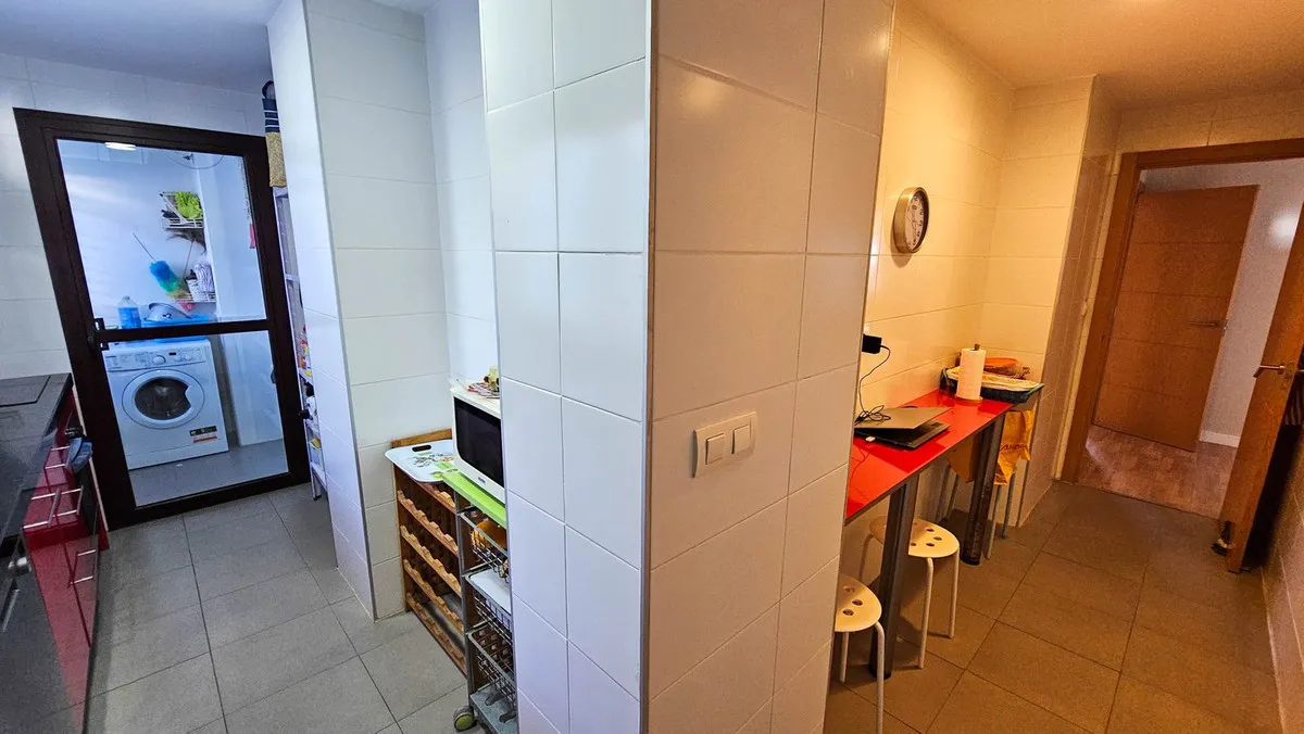 7d45b495-b3f1-4947-ad0d-d873cb024c1d