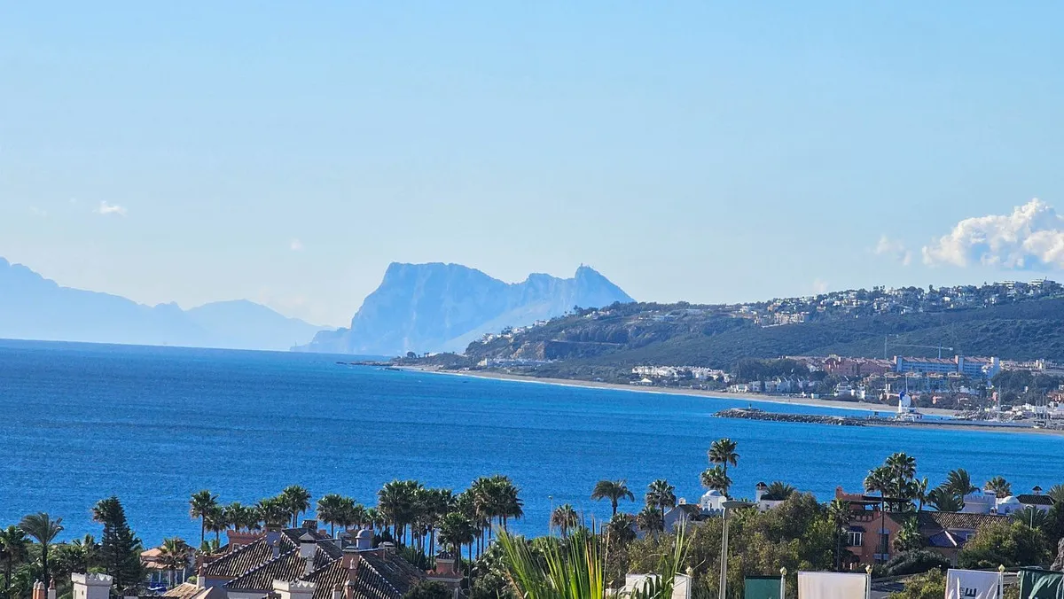 bdfa3231-5e34-4435-84f4-fa2f5e8a681a