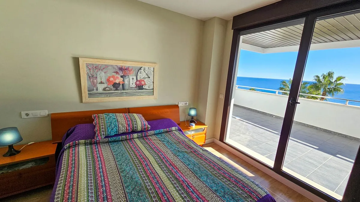 e2615409-85bc-453f-9fe8-fffc8ab22c51