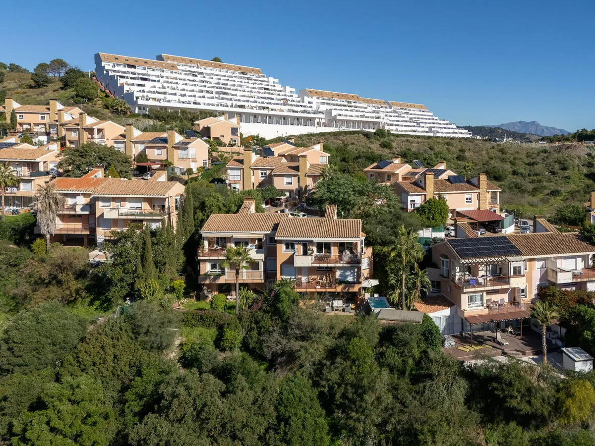 32044003-8bee-4b95-a984-d88d05f85b80